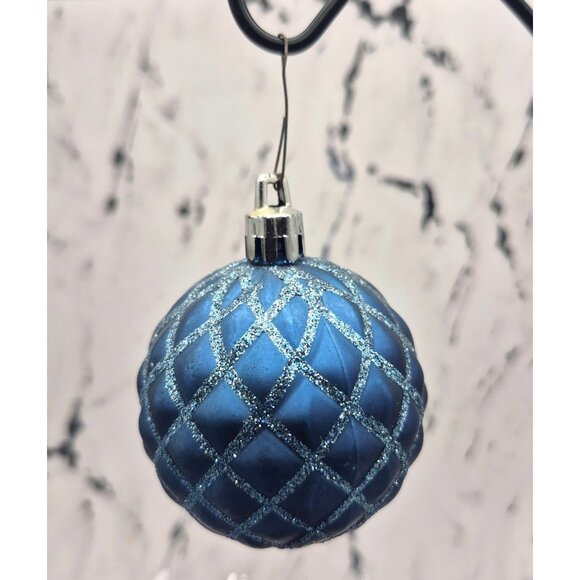 Pretty Set of 4 Christmas Ornaments Blue Glitter Plaid Classic Quilted Look - Picture 5 of 8